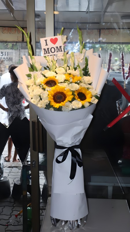 White Rose & Yellow Sun Flower Bouquet(Love Mom)