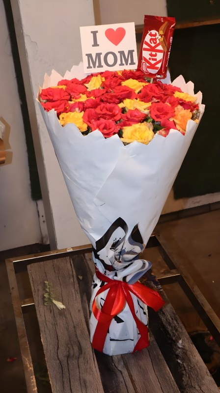 Red & yellow Rose Bouquet with Chocolate(I Love Mom)