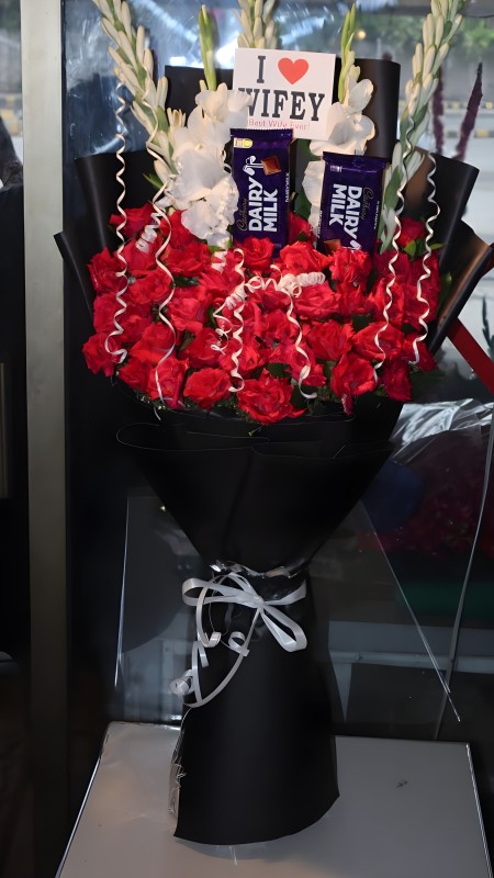 Red Rose & White Glad  Bouquet With Chocolate